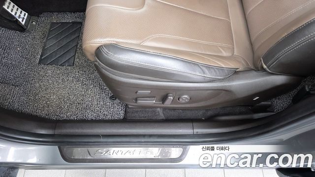 Hyundai Santafe 2019 — photo 31