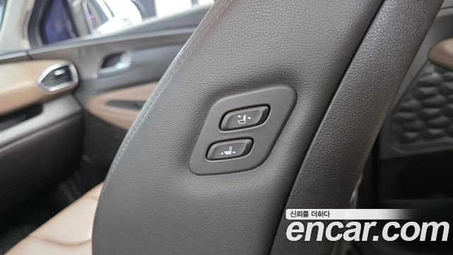 Hyundai Santafe 2019 — photo 33