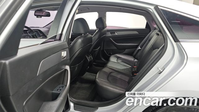 Hyundai Sonata 2018 — photo 19