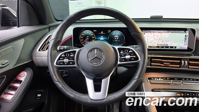 Mercedes-Benz EQC 2020 — photo 19