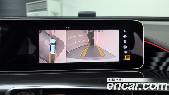 Mercedes-Benz EQC 2020 — photo 21