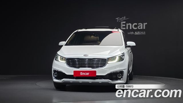 Kia Canival 2018 — photo 3
