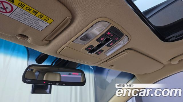 Kia Canival 2018 — photo 25