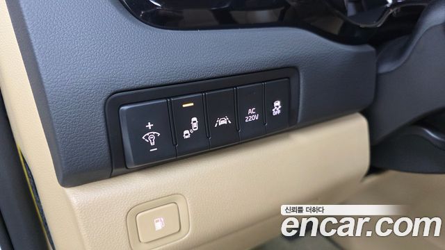 Kia Canival 2018 — photo 26