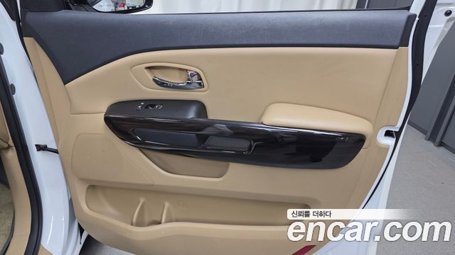 Kia Canival 2018 — photo 15