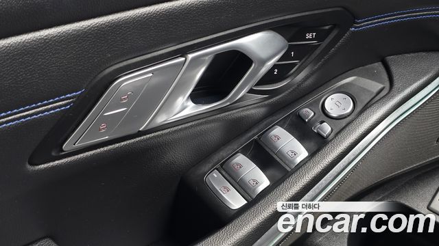 BMW 3-Series 2022 — photo 30