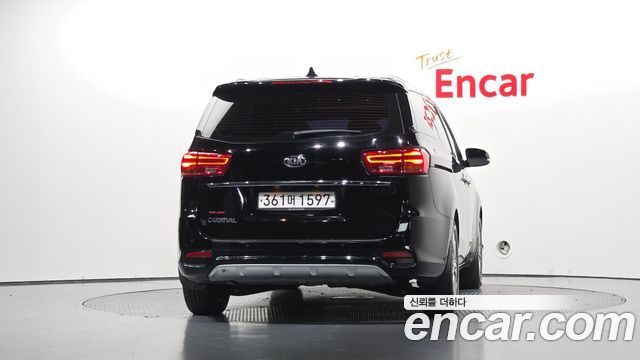 Kia Canival 2019 — photo 4