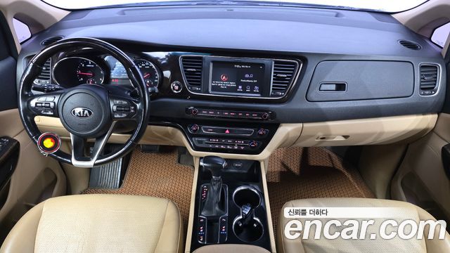 Kia Canival 2019 — photo 10