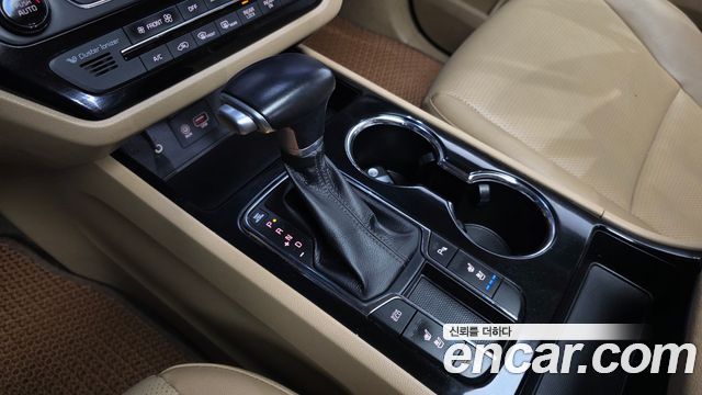 Kia Canival 2019 — photo 12