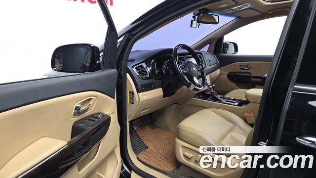 Kia Canival 2019 — photo 13