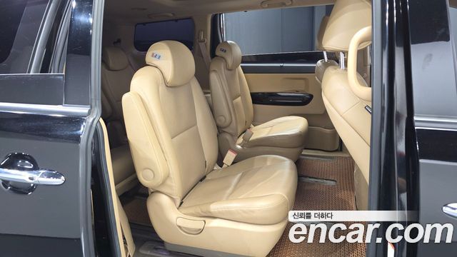 Kia Canival 2019 — photo 18