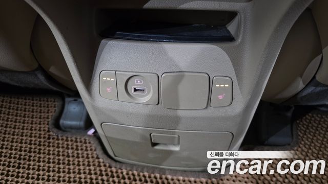 Kia Canival 2019 — photo 24