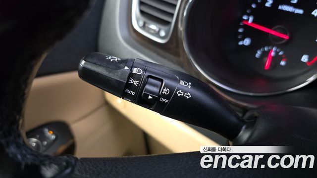 Kia Canival 2019 — photo 25