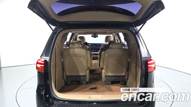 Kia Canival 2019 — photo 26