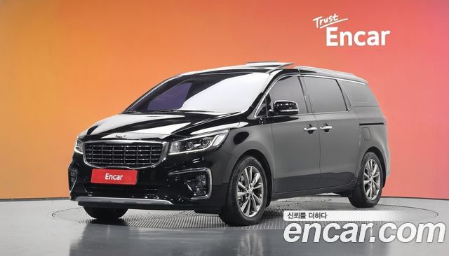 Kia Canival 2019 — photo 1