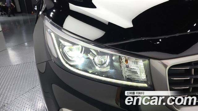 Kia Canival 2019 — photo 8