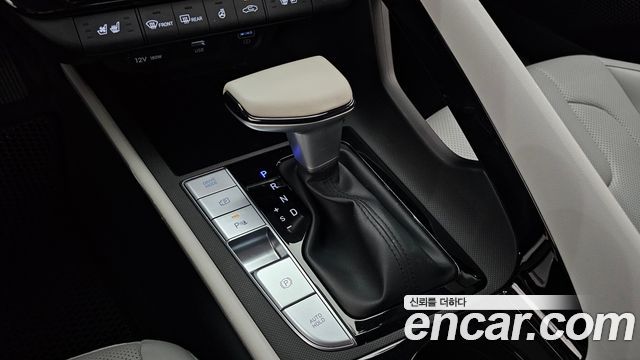 Hyundai AVANTE 2022 — photo 12