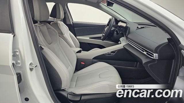 Hyundai AVANTE 2022 — photo 17