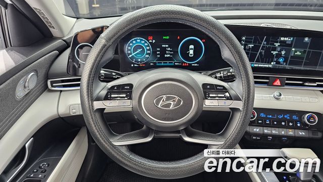 Hyundai AVANTE 2022 — photo 19