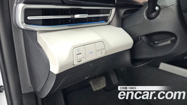 Hyundai AVANTE 2022 — photo 23