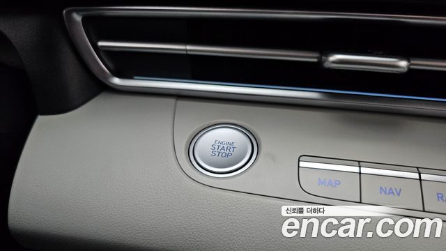 Hyundai AVANTE 2022 — photo 30