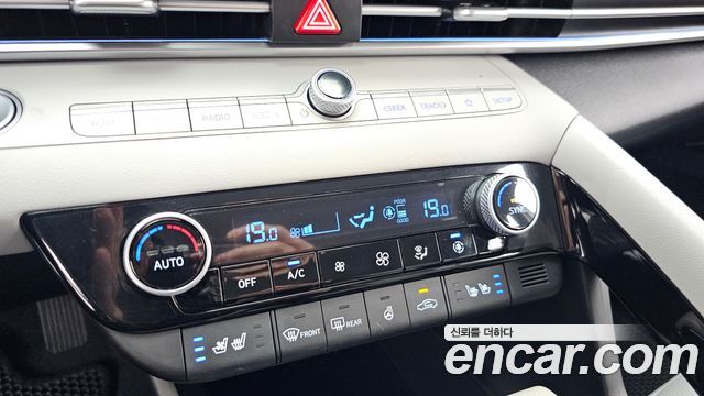Hyundai AVANTE 2022 — photo 31