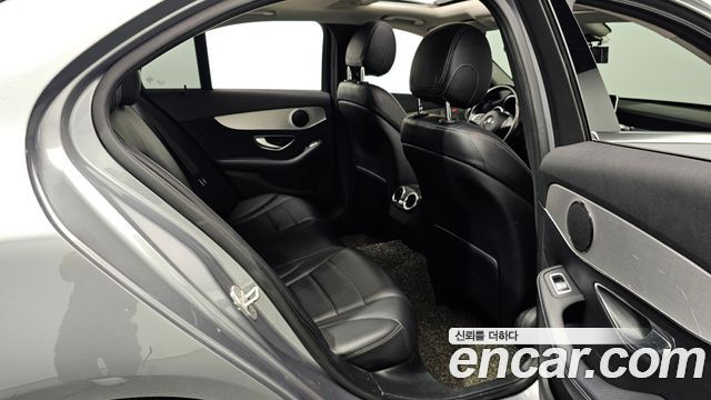 Mercedes-Benz C-Class 2016 — photo 12
