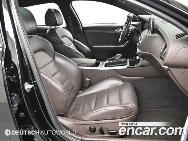 Kia Stinger 2018 — photo 10