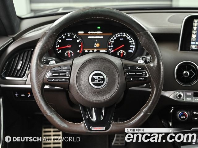 Kia Stinger 2018 — photo 13