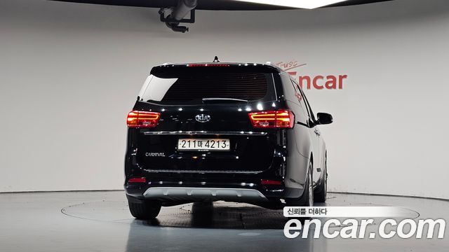 Kia Canival 2019 — photo 4