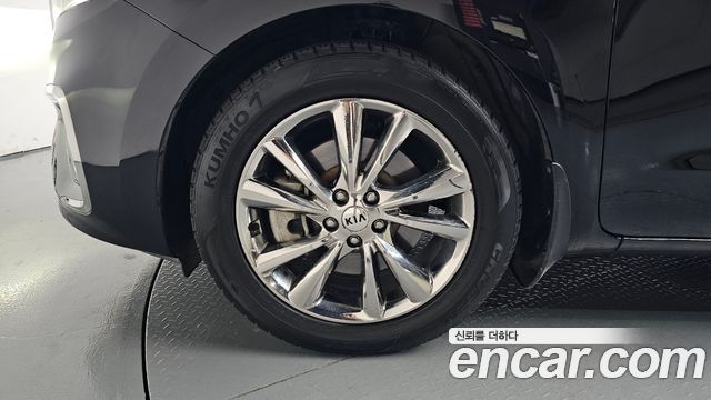 Kia Canival 2019 — photo 5