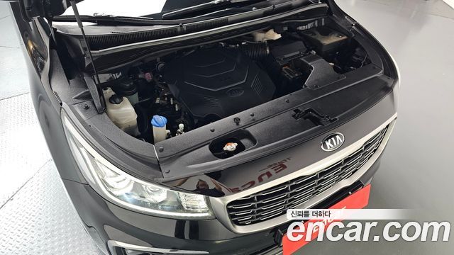 Kia Canival 2019 — photo 6