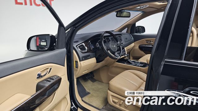Kia Canival 2019 — photo 13