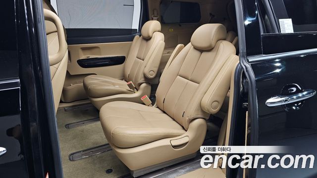 Kia Canival 2019 — photo 18