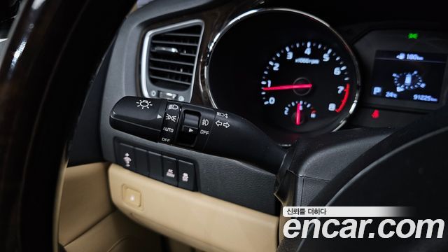 Kia Canival 2019 — photo 24