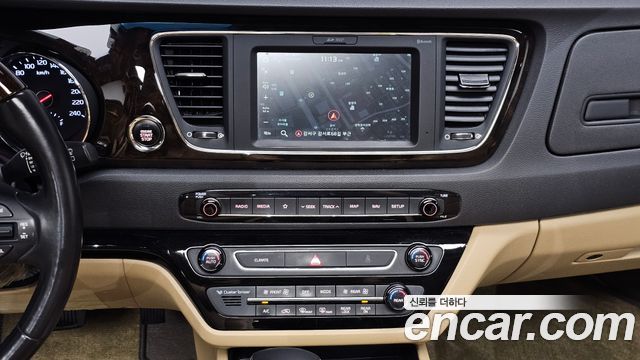 Kia Canival 2019 — photo 26