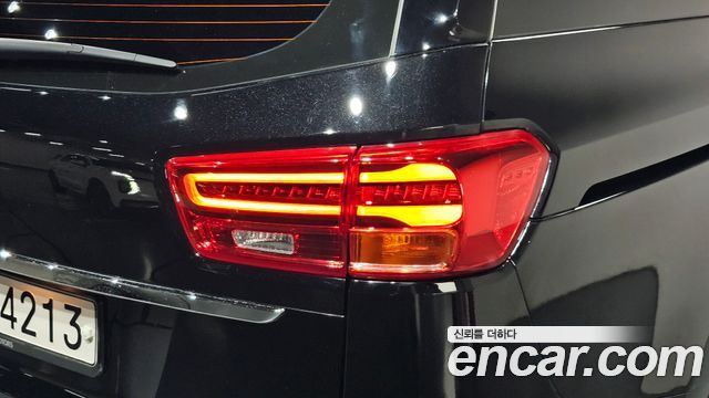 Kia Canival 2019 — photo 9