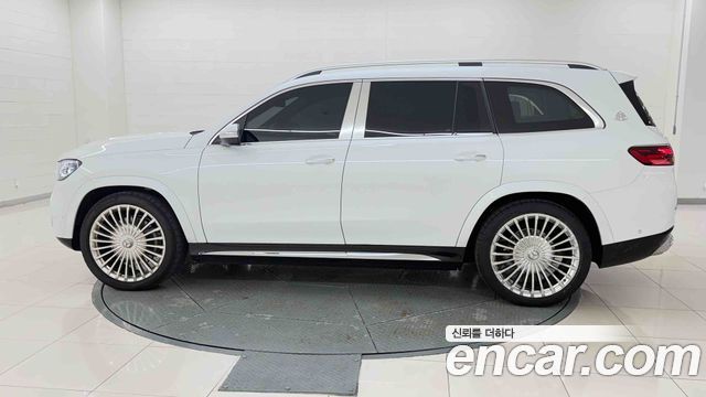 Mercedes-Benz GLS-Class 2026 — photo 2