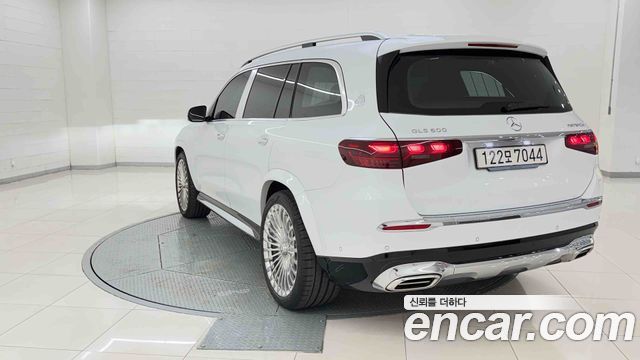 Mercedes-Benz GLS-Class 2026 — photo 3