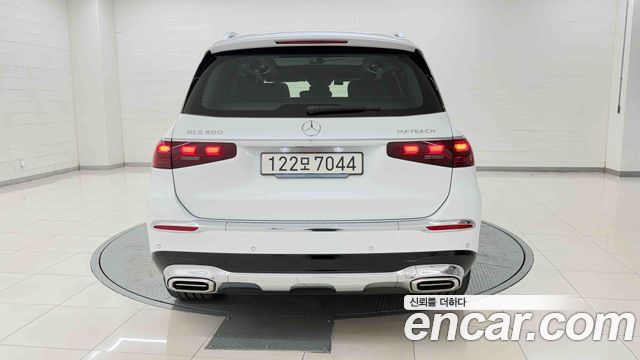 Mercedes-Benz GLS-Class 2026 — photo 4