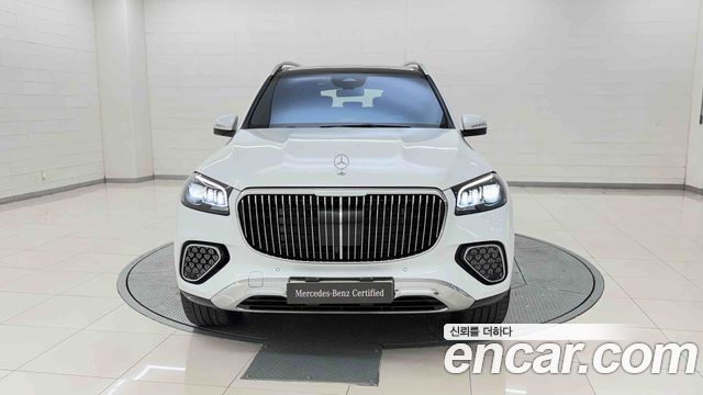 Mercedes-Benz GLS-Class 2026 — photo 8