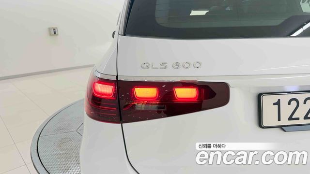 Mercedes-Benz GLS-Class 2026 — photo 11