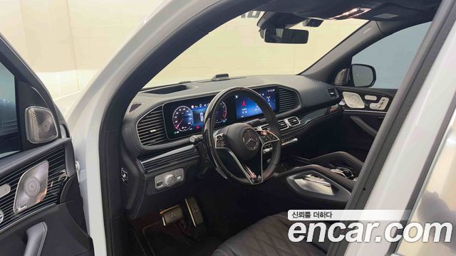 Mercedes-Benz GLS-Class 2026 — photo 13