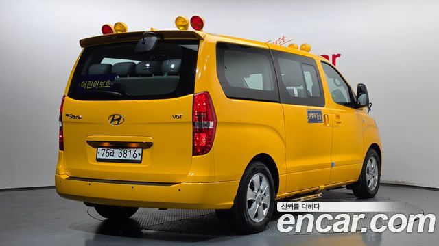 Hyundai Starex 2019 — photo 2