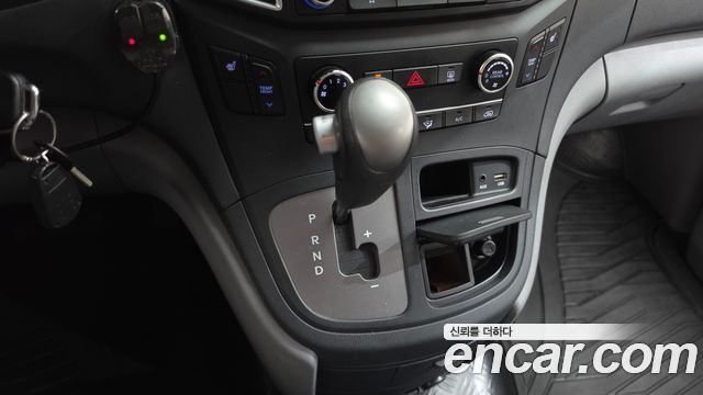 Hyundai Starex 2019 — photo 9