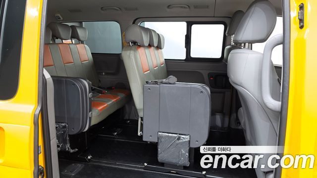 Hyundai Starex 2019 — photo 12