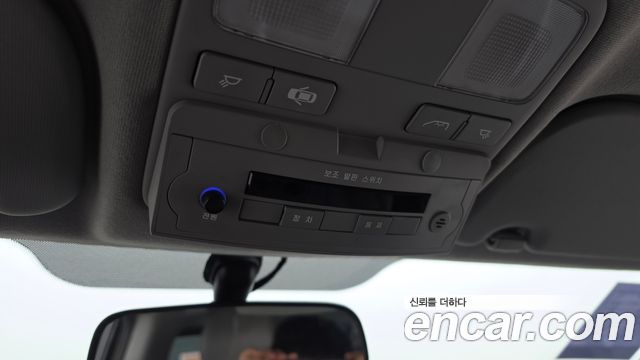 Hyundai Starex 2019 — photo 18