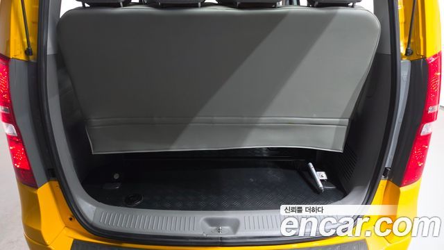 Hyundai Starex 2019 — photo 20