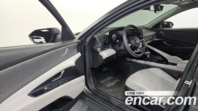 Hyundai AVANTE 2021 — photo 13
