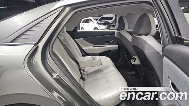 Hyundai AVANTE 2021 — photo 17